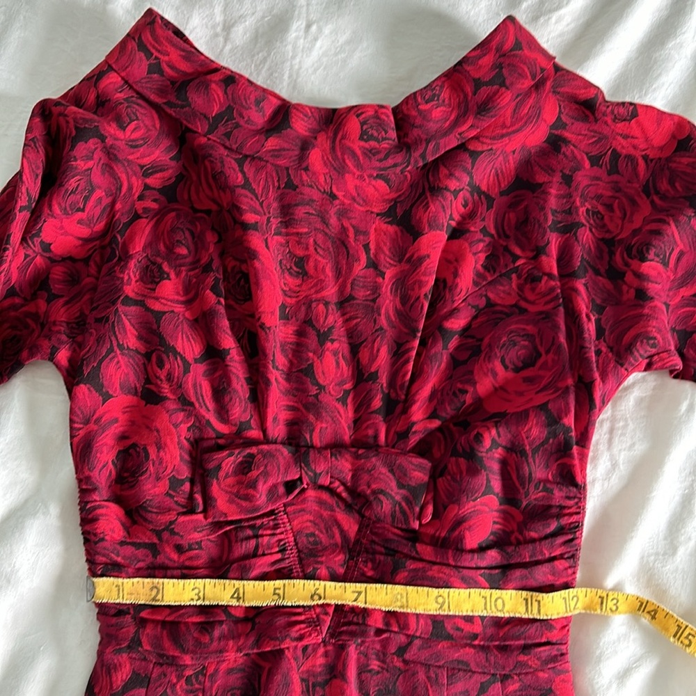 1960’s Rose Cocktail Dress - Picture 4 of 10